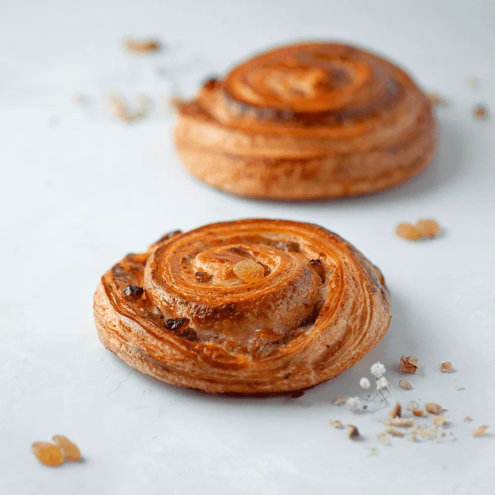 Croissant with raisins "SAS Sweet" 1 pcs